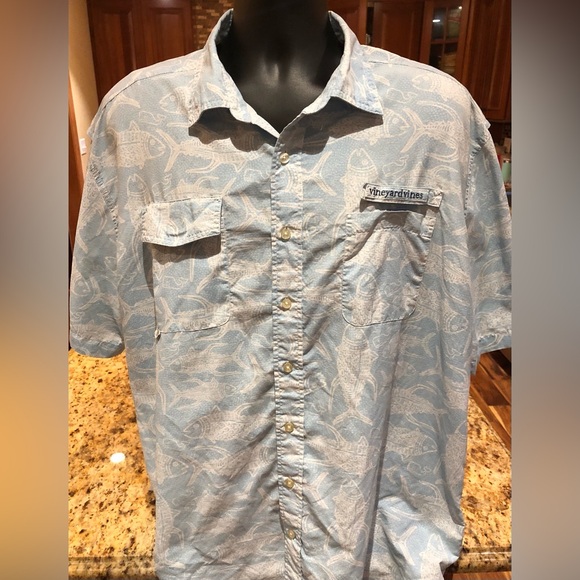 Vineyard Vines Other - Vineyard Vines men’s Performance Harbor shirt. Sharp blue fish print w/logo. 2XL